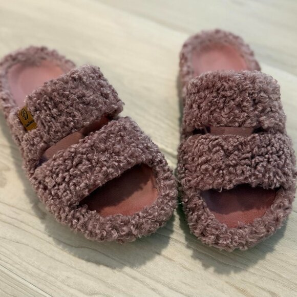 Women's Dusty-Rose Fuzzy Open-toe Slippers Soft Comfy Foam Indoor House Shoes - Picture 1 of 11